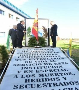 Inauguración de monumento conmemorativo en el centro penitenciario