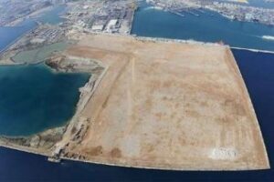 Incómoda: ¿Asfixiará el puerto las playas de Algeciras?