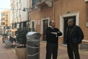 El Ayuntamiento continúa la ornamentación del Barrio de la Caridad