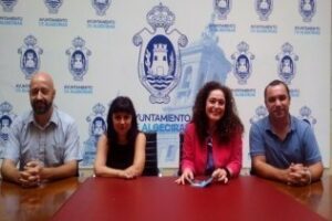 IU reclama una solución para las limpiadoras despedidas de los pabellones municipales