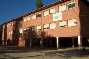 Retiran el fibrocemento de seis centros educativos de la Provincia