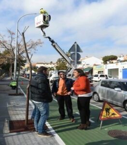 Renovación de diez luminarias de la avenida 28 de febrero con tecnología LED