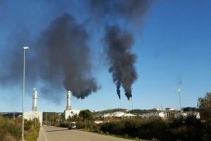 En el Parlamento, Podemos exige explicaciones sobre los vertidos contaminantes que afectan la Comarca