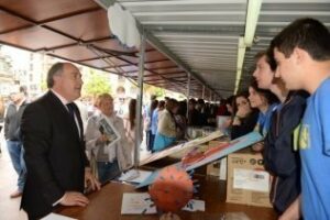 Palabras de felicitación a Diverciencia por su participación en Science On Stage"
