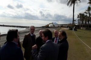 Inician diversos trabajos de reparación en playas del litoral gaditano