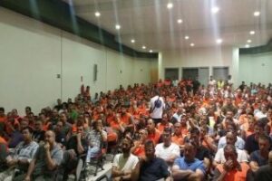 Con una asamblea, los estibadores han dado inicio a la huelga de 48 horas
