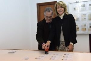 Inauguración de la primera exposición del 50 aniversario del Grupo Filatélico