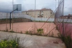 C`s denuncia el estado de abandono de las pistas deportivas de la Yesera