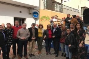 Muestra de apoyo municipal a la estiba durante la Ortigada Popular de San Isidro