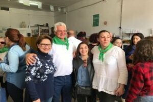 Zarzuela acompaña a las barriadas en sus celebraciones del Día de Andalucía