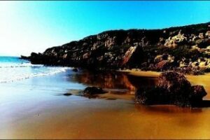 La playa de Bolonia, la octava mejor playa de España
