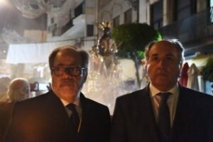 Inicia la representación institucional en el Vía Crucis oficial del Consejo de Hermandades