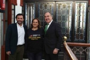 Visita de la altleta algecireña Teresa Boza al ayuntamiento de la ciudad