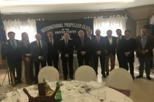De la Encima y "el tren" protagonistas del almuerco coloquio del Propeller Club de Algeciras
