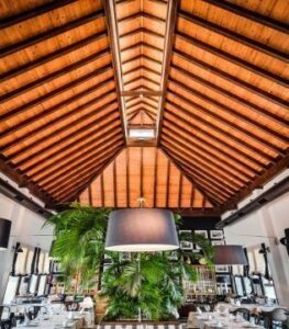 Gana un almuerzo para dos personas en Puro Estrecho con sólo registrarte