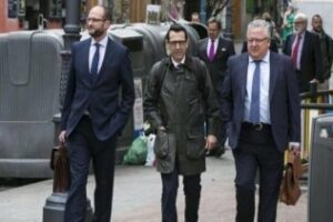 Acuerdo entre sindicatos y patronal de la estiba que termina en "papel mojado"