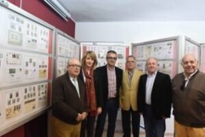 Inauguración de la exposición Las rapaces" en el Grupo Filatélico y Numismático