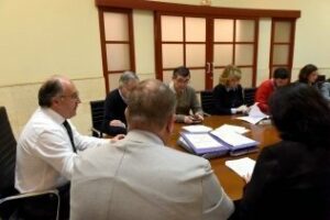 El equipo de Gobierno aprueba nuevos convenios para escuelas deportivas y mantenimiento para mayores