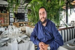 Moises Pozo Martín, empresario joven y de altura...