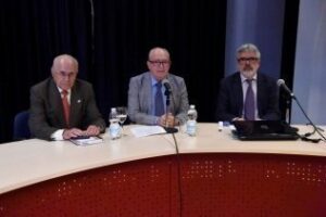 El relojero mayor ofrece una conferencia sobre la vida y obra de Leonardo Da Vinci