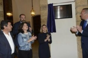 Diputación rindió un homenaje a los 32 empleados inhabilitados por el franquismo