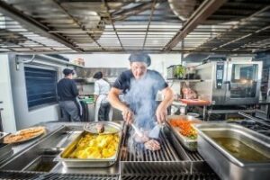 Puro Estrecho presenta su Menu Ejecutivo para comidas de empresa