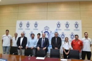 La fase de ascenso a la Primera División de balonmano fue presentada por el alcalde