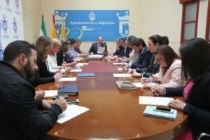 Emalgesa estudia una solución definitiva para las averías de agua de la calle Alfonso XI