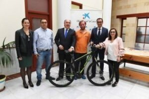 Ayuntamiento, La Caixa y Algeciras Sur se unen para promover el ocio saludable y combatir el fracaso escolar