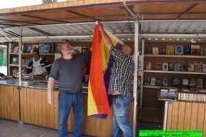 CCOO rechaza el "inexplicable" retiro de la bandera de la República en la Feria del Libro
