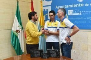 Felicitados los ciclistas que representaron a Algeciras en la Titan Desert 2017
