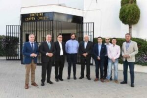 El alcalde recibe a los conferenciantes almonteños de la Semana Mariana que organiza la Hermandad del Rocío