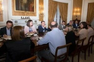 Muestras de apoyo ante la posible reinversión de 23 millones de euros en la Provincia