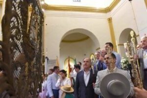 Landaluce desea a los romeros algecireños lo mejor en el inicio de su peregrinación a El Rocío