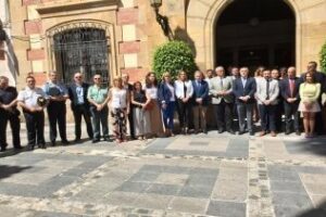 La sociedad algecireña muestra su repulsa en silencio por los ataques terroristas en Londres