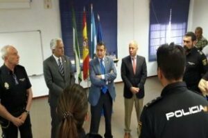Más efectivos policiales para sumar esfuerzos" contra las mafias del narcotráfico