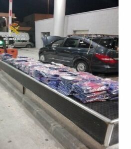 La Guardia Civil interviene 1.120 prendas deportivas falsificadas