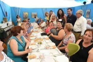 El Día Internacional del Mayor será celebrado con tres marchas que confluirán en la estatua de Paco de Lucía