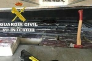 Las autoridades desarticulan una banda criminal dedicada al tráfico internacional de hachís