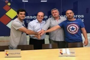 El Consorcio de Bomberos y los sindicatos firman un acuerdo para el nuevo seguro de vida e invalidez