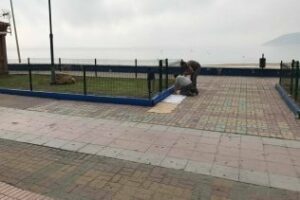 La delegación de playas reparalos muros de borde del paseo de Getares
