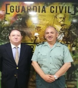 El Delegado Especial del Ministerio de Asuntos Exteriores se despide de la Guardia Civil de Algeciras