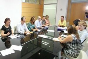 Urbanismo autoriza al Obispado para reforzar el muro de contención de la parroquia Santa María