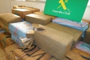 La Guardia Civil interviene 180 kilos de hachís