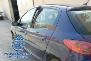 La Policía Nacional detiene al presunto autor de tres robos en vehículos y un robo con violencia