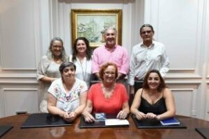 La nueva junta directiva de la asociación de vecinos de San Isidro destaca la importancia de la barriada para la ciudad