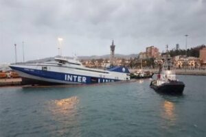 Arrancan los trabajos para reflotar el Panagia Parau