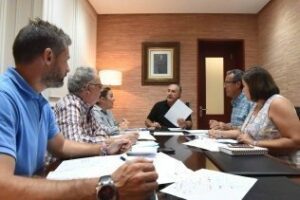 Trabajos de limpieza y desbroce en la zona de la Piñera y los Toreros