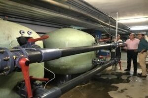 Inician las mejoras realizadas en la maquinaria de la piscina cubierta municipal