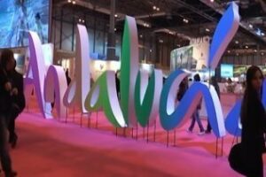 Mari Loli Varo "lamenta" que Loaiza hable sobre Fitur y se procupe por el área de Turismo